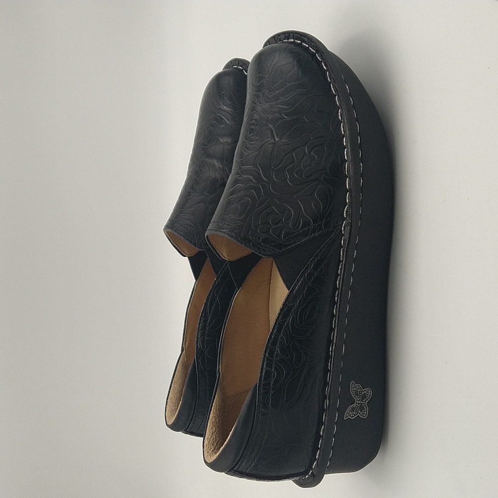 Alegria Debra Black Embossed Rose Shoe Sz 39 / 9